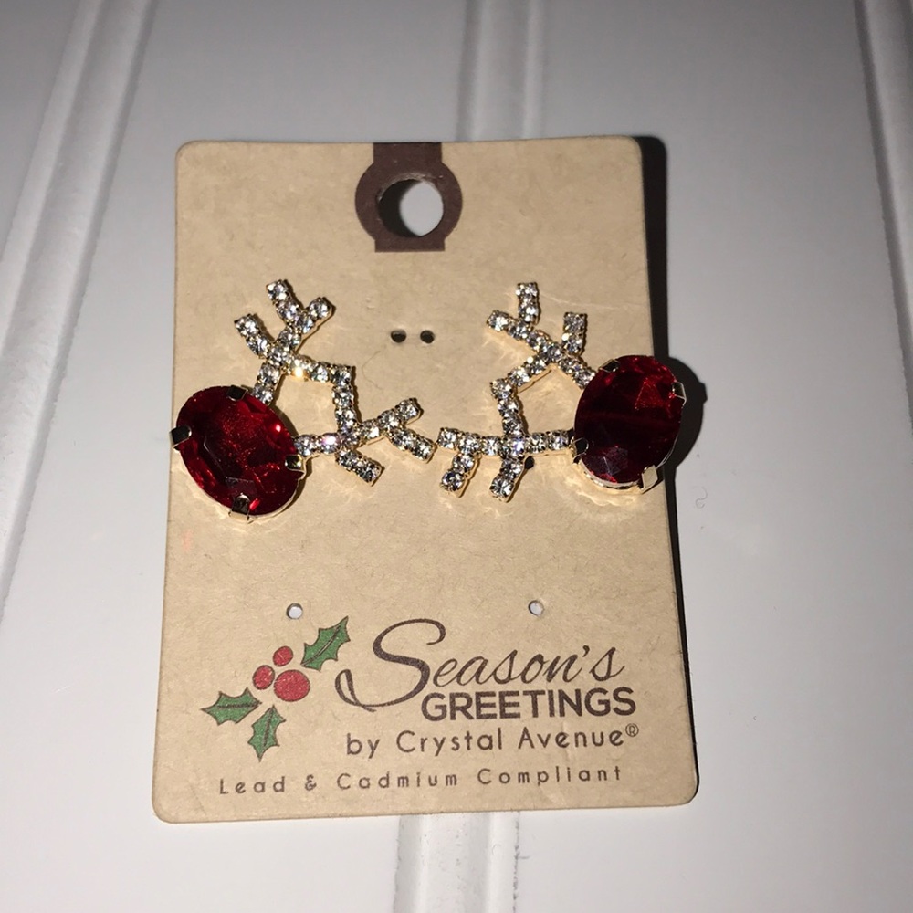Crystal Studded Earrings 🍀